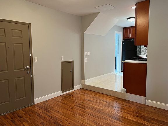 3rd image of 5602 61st St #3