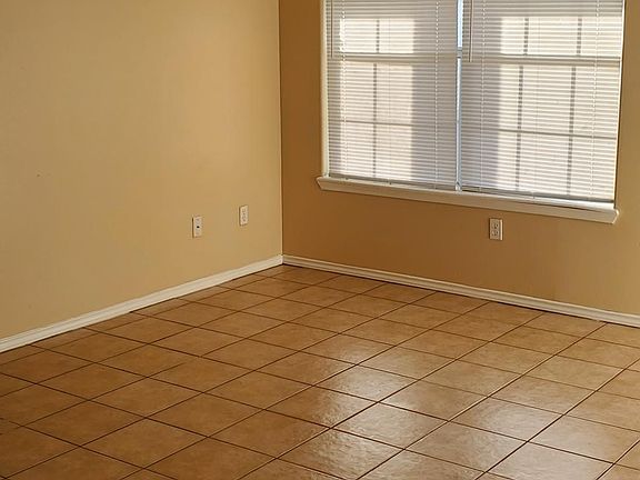 2nd image of 1006 Lilia Dr #132
