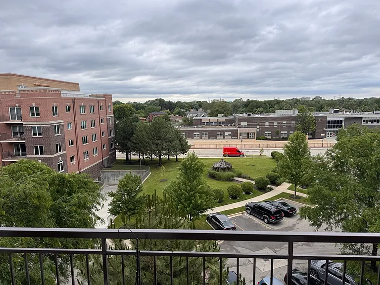 5105 Madison St #511 — Photo 15