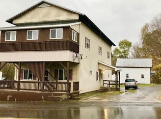 40 River St, Altmar, NY 13302