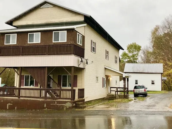 40 River St, Altmar, NY 13302