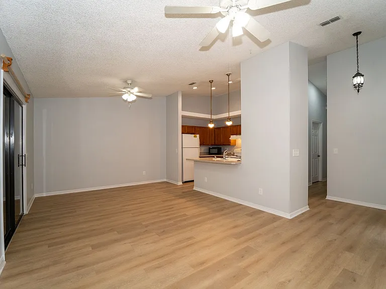 14 Santiago Ct — Photo 3