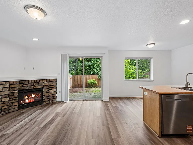 Roberts Court Townhomes — Photo 45
