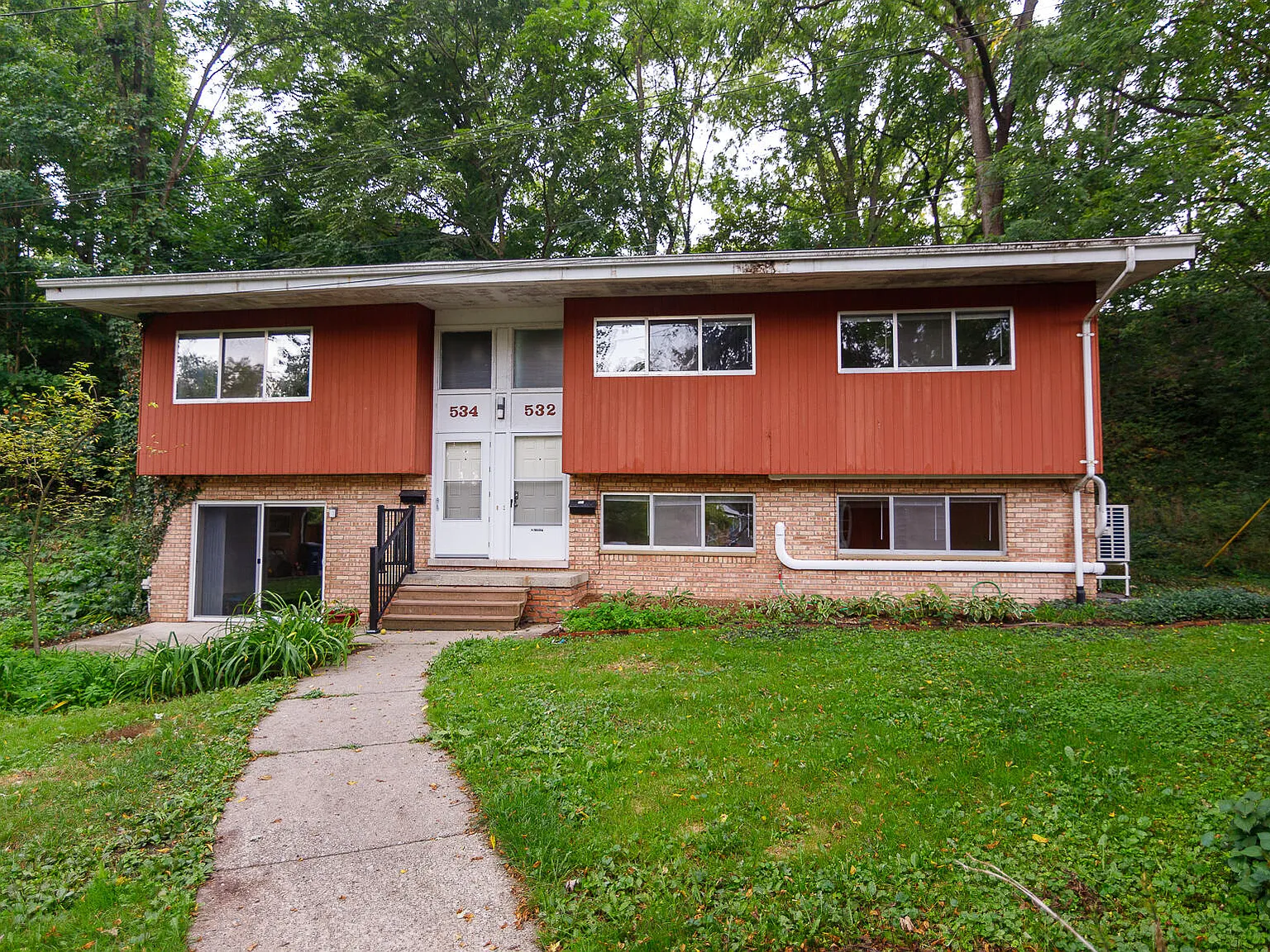 3 bed, 1.5 bath, 1273 sqft, $2,500 — Photo 1