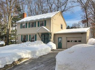 4 Fountain Ln, Nashua, NH 03062