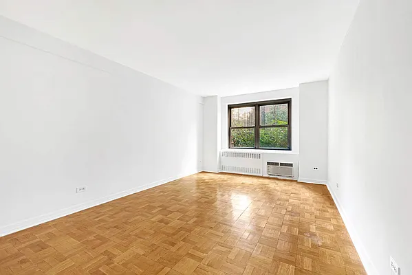Sold by Compass | media 6