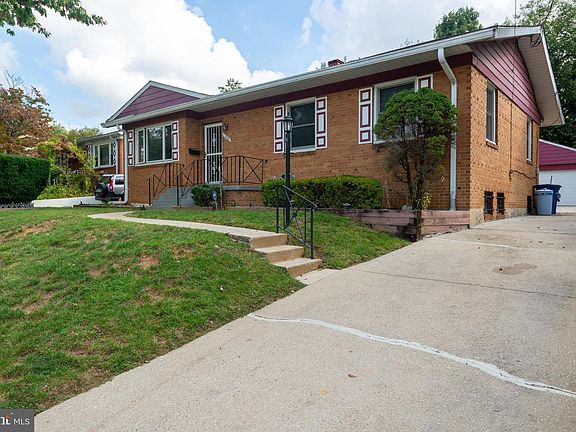 2nd image of 13101 Parkland Dr