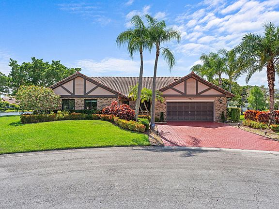 3rd image of 11220 NW 2nd Manor
