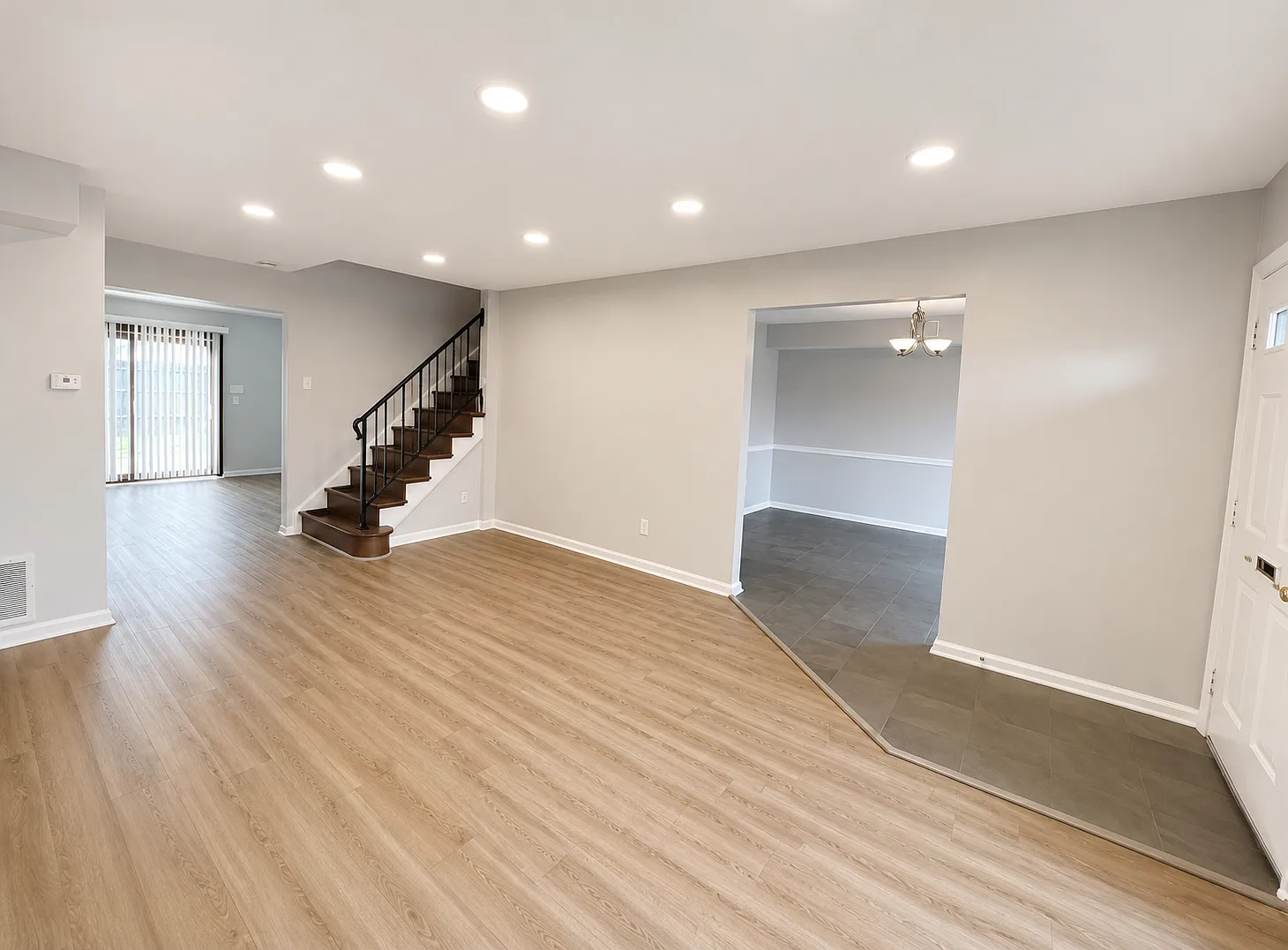 3 bed, 2.5 bath, 1900 sqft, $2,600 — Photo 3