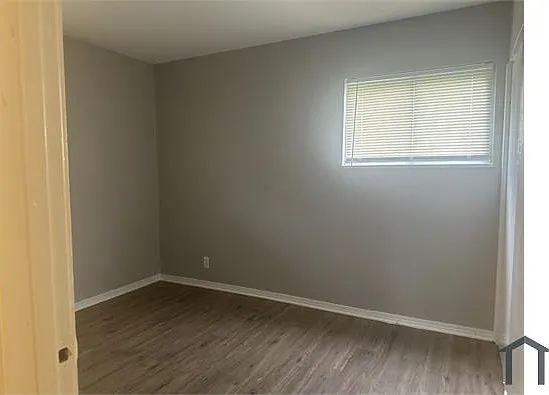 214 Ben Nevis Rd — Photo 7
