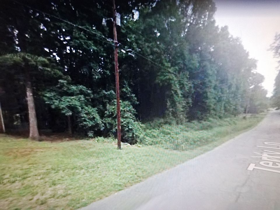 2nd image of Terry Ln Douglas Height Sub Dv
