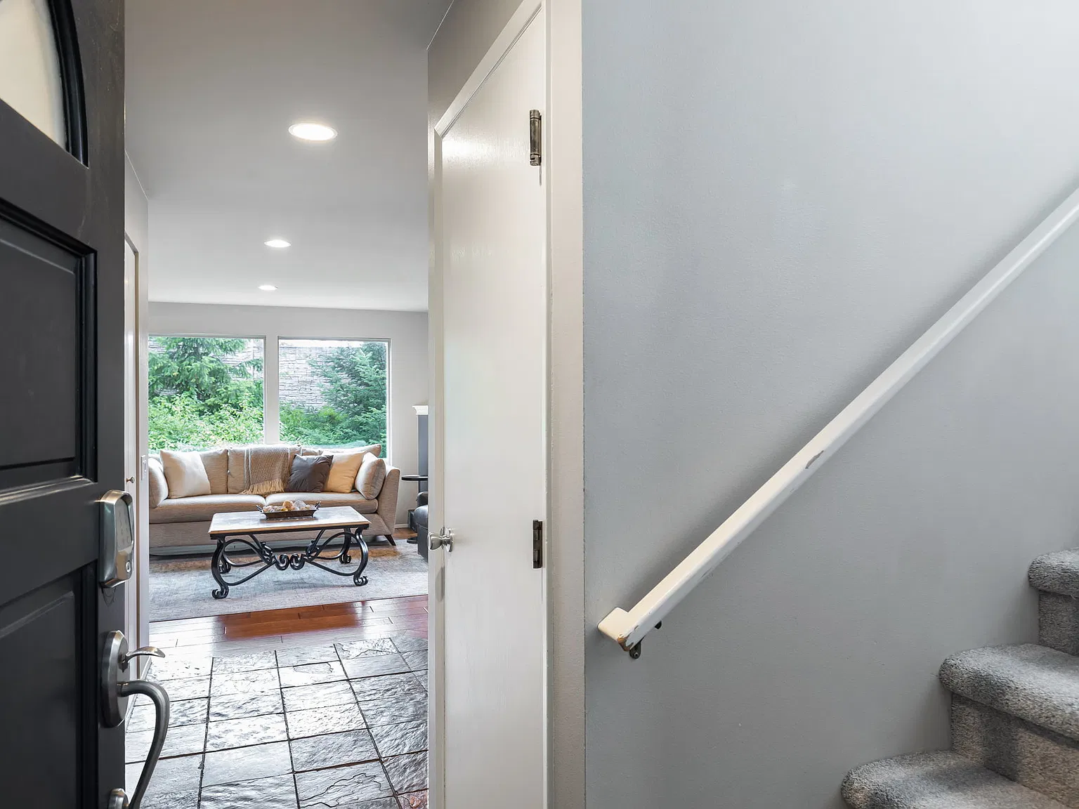 5 bed, 1920 sqft, $6,450 — Photo 4