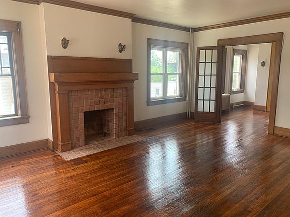 2nd image of 325 Pennsylvania Ave #101