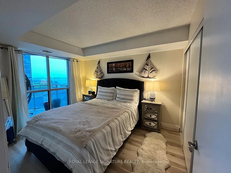 410 Queens Quay W #812 — Photo 8