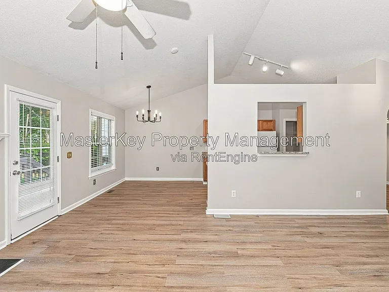 201 Harvester Dr — Photo 9