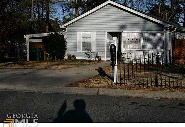 1st image of 2591 Bates St SE