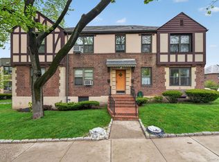 7619 Ditmars Blvd #1, Flushing, NY 11370