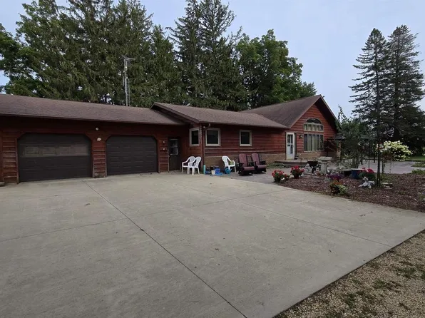 9020 HIGHWAY 18, Mount Hope, WI 53816