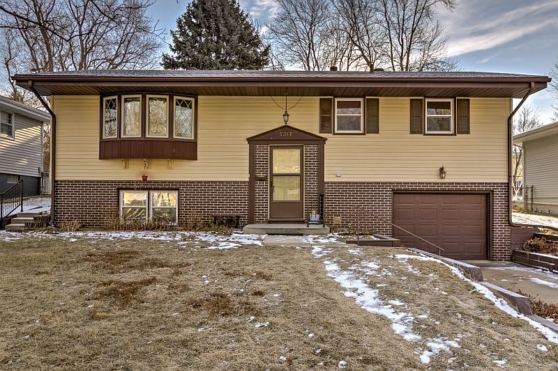 1st image of 5317 S 122nd Ave
