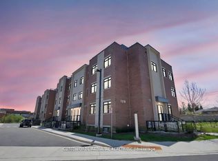 1062 Douglas McCurdy Cmn, Mississauga, ON L5G0C5