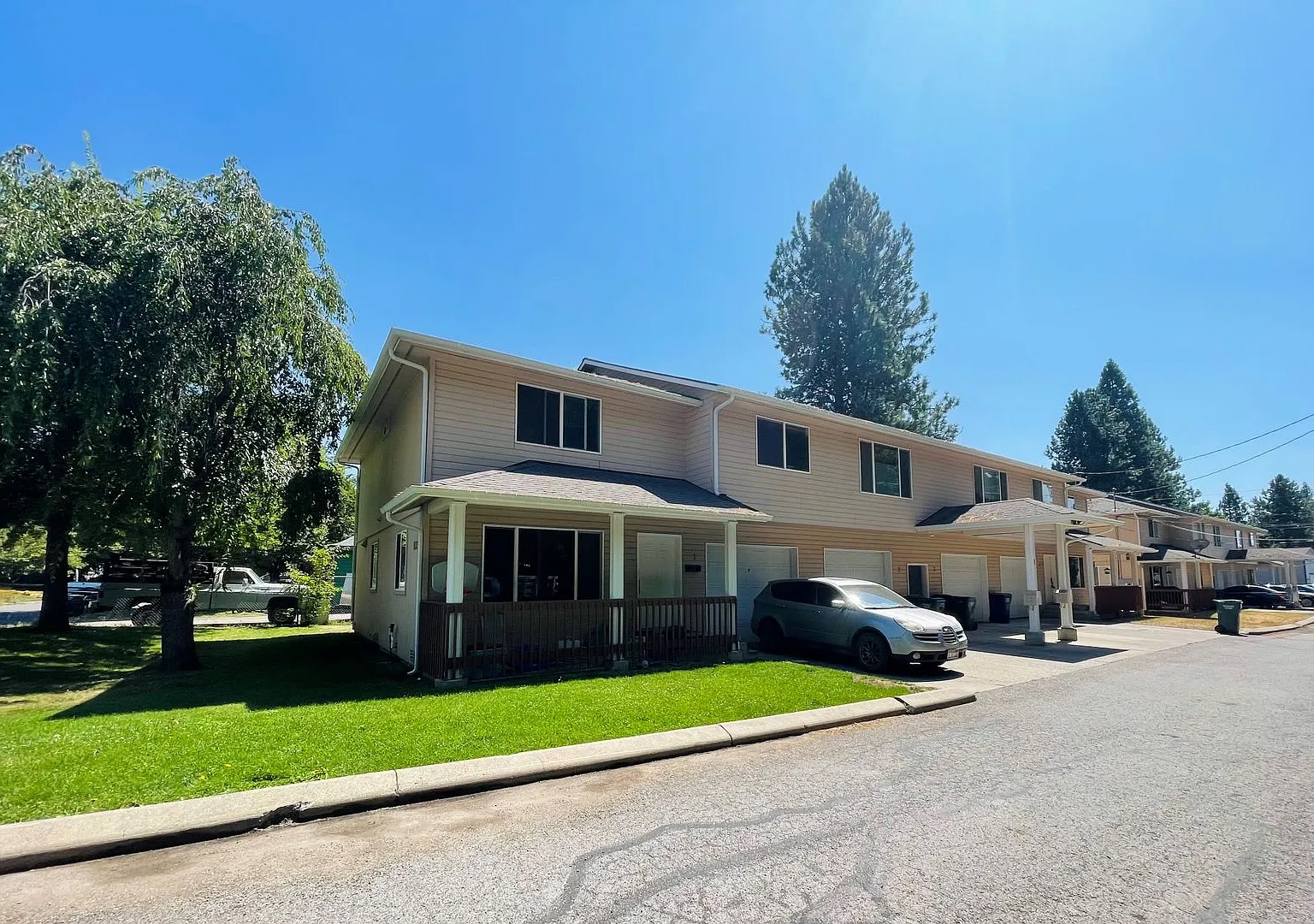 100 E Miller Ave — Photo 2