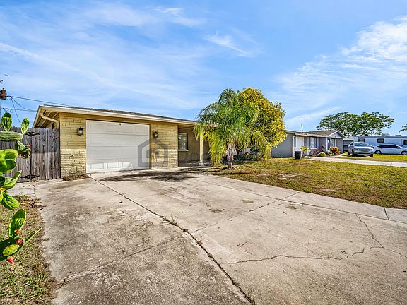 2nd image of 3839 Elmwood Dr