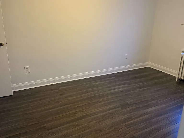 160 Welland Ave #2 — Photo 7