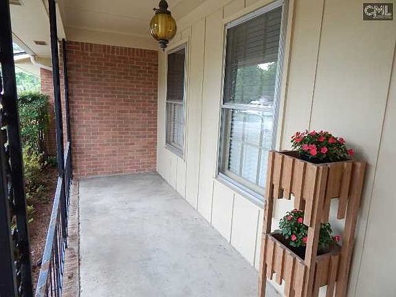3rd image of 3025 Aintree Dr