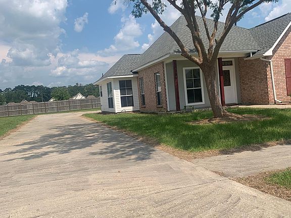 2nd image of 514 S Daphne Dr