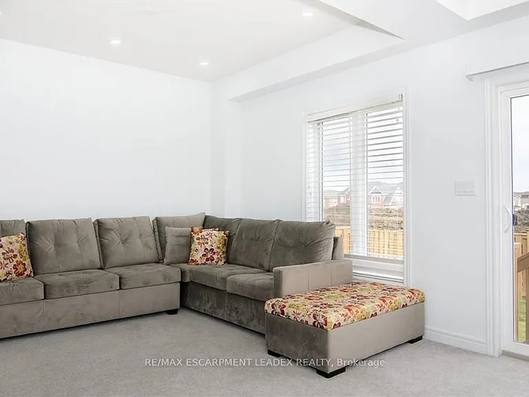 14 Cleland Ave — Photo 8