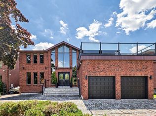 4074 River Mill Way, Mississauga, ON L4W4A5