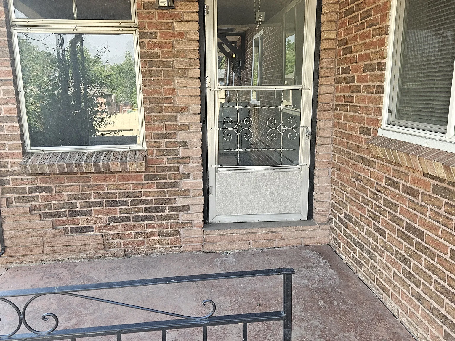 2 bed, 1000 sqft, $1,900 — Photo 2
