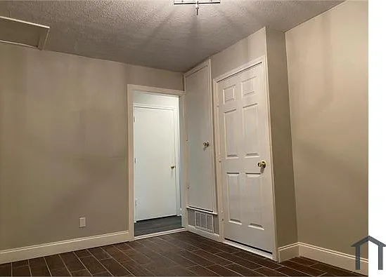 161 S Heartz Rd — Photo 17