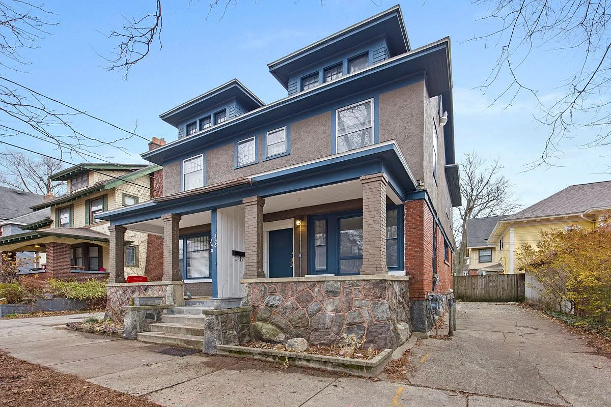 3 bed, 2.0 bath, $1,990 — Photo 1