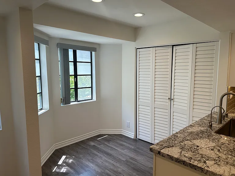 248 W Loraine St #201 — Photo 30