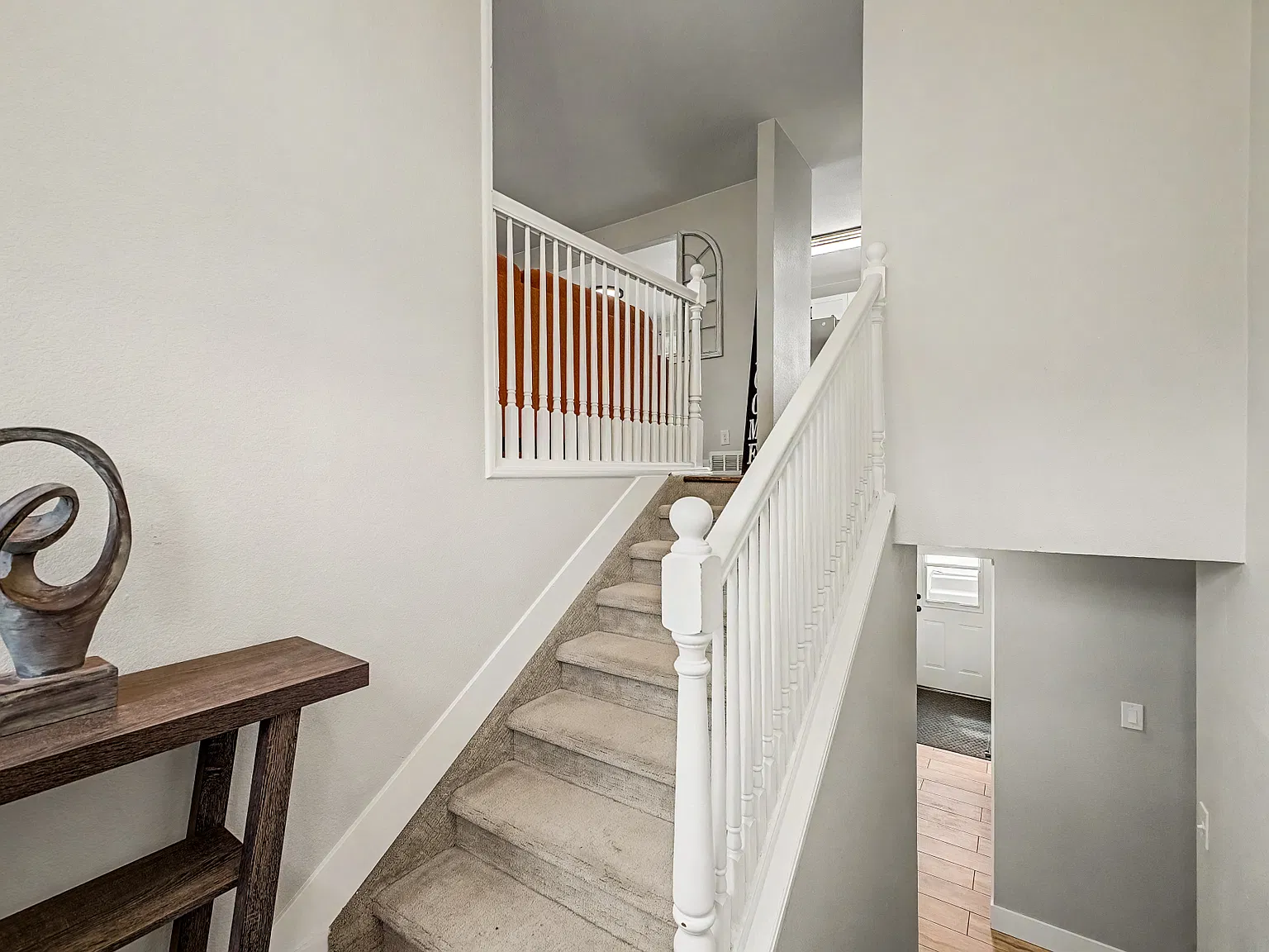 6 bed, 3294 sqft, $6,000 — Photo 4
