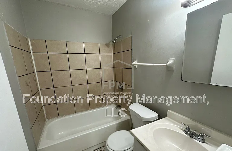 5043 Bowdoin Dr — Photo 8