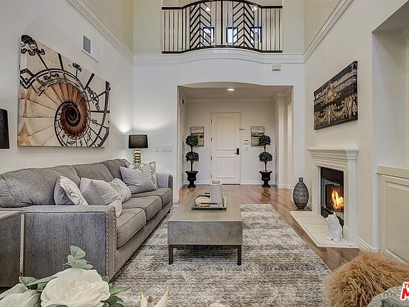 3rd image of 5625 Crescent Park W APT 337