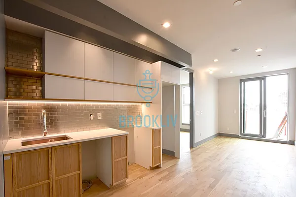 Rented by null | media 50