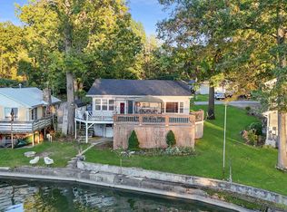 530 Bayview Dr, Rome City, IN 46784