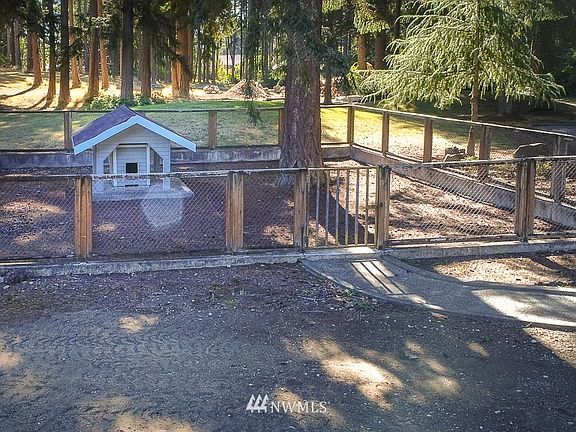 5th image of 1154 Pilchuck Drive