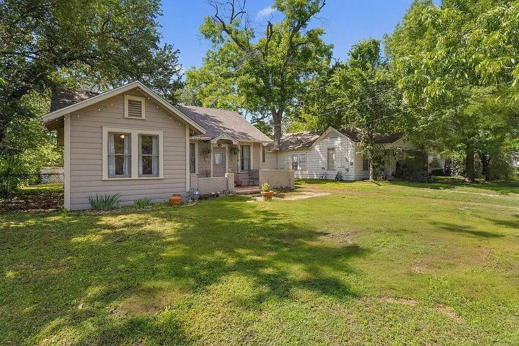 2 bed, 1.0 bath, 962 sqft, $1,550 — Photo 2