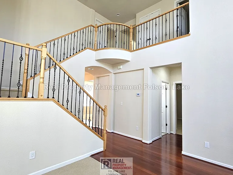 4446 Menaggio Way — Photo 13
