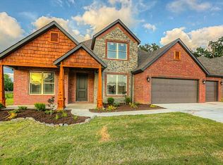 1008 Vista Bell Dr, Cave Springs, AR 72719