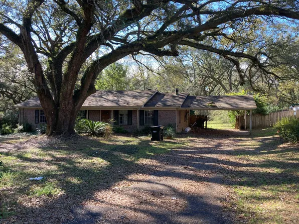 7061 Lee Cir W, Irvington, AL 36544