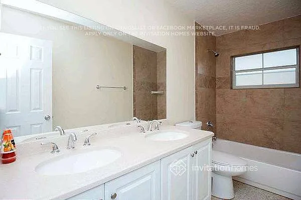 1710 Puritan Ave — Photo 12
