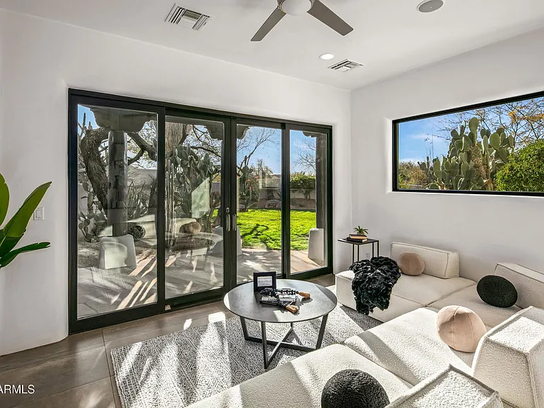 10029 E Calle De Las Brisas — Photo 45