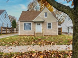 4578 Forest Edge Dr, Brooklyn, OH