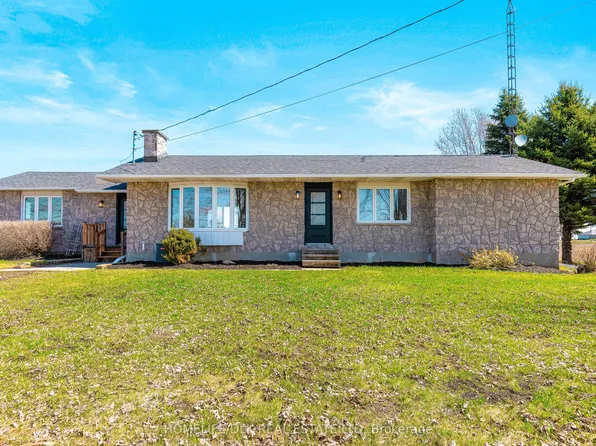 1709 County Road 31 Rd, North Dundas, ON K0C 2K0