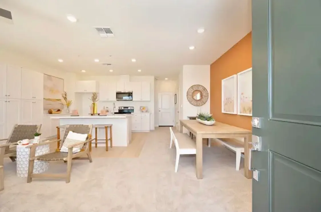 3 bed, 2.5 bath, 1494 sqft, $2,650 — Photo 3